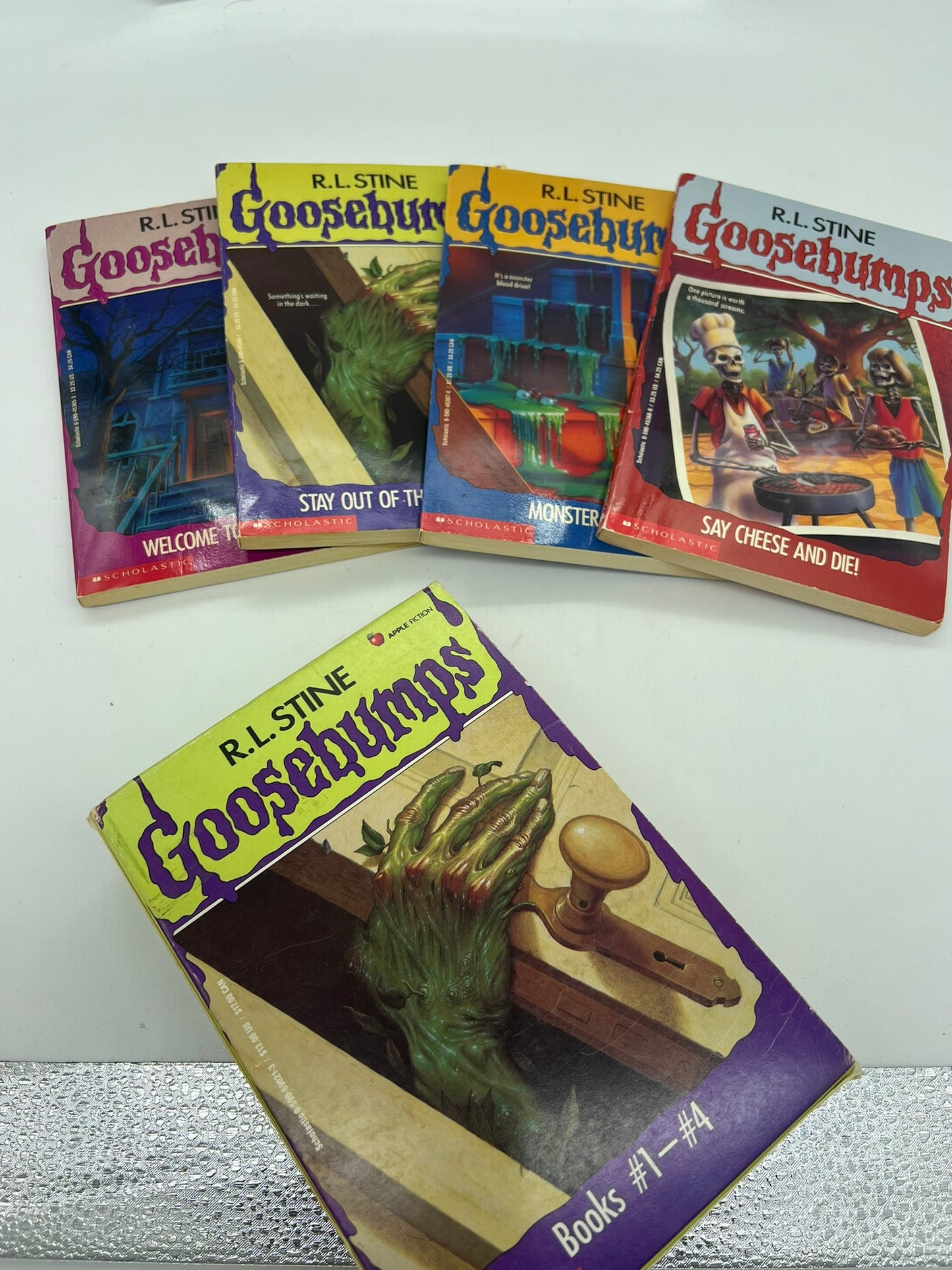 Vintage RL Stine Goosebumps Slipcover Box Set Books 1-4