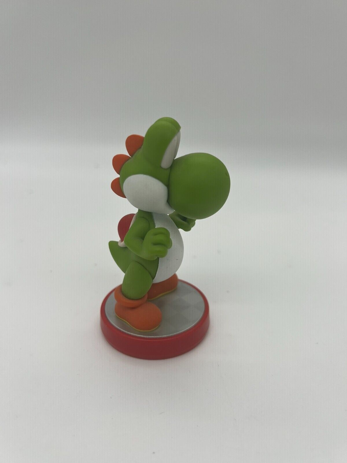Nintendo Amiibo Super Mario Yoshi Red Base Figure