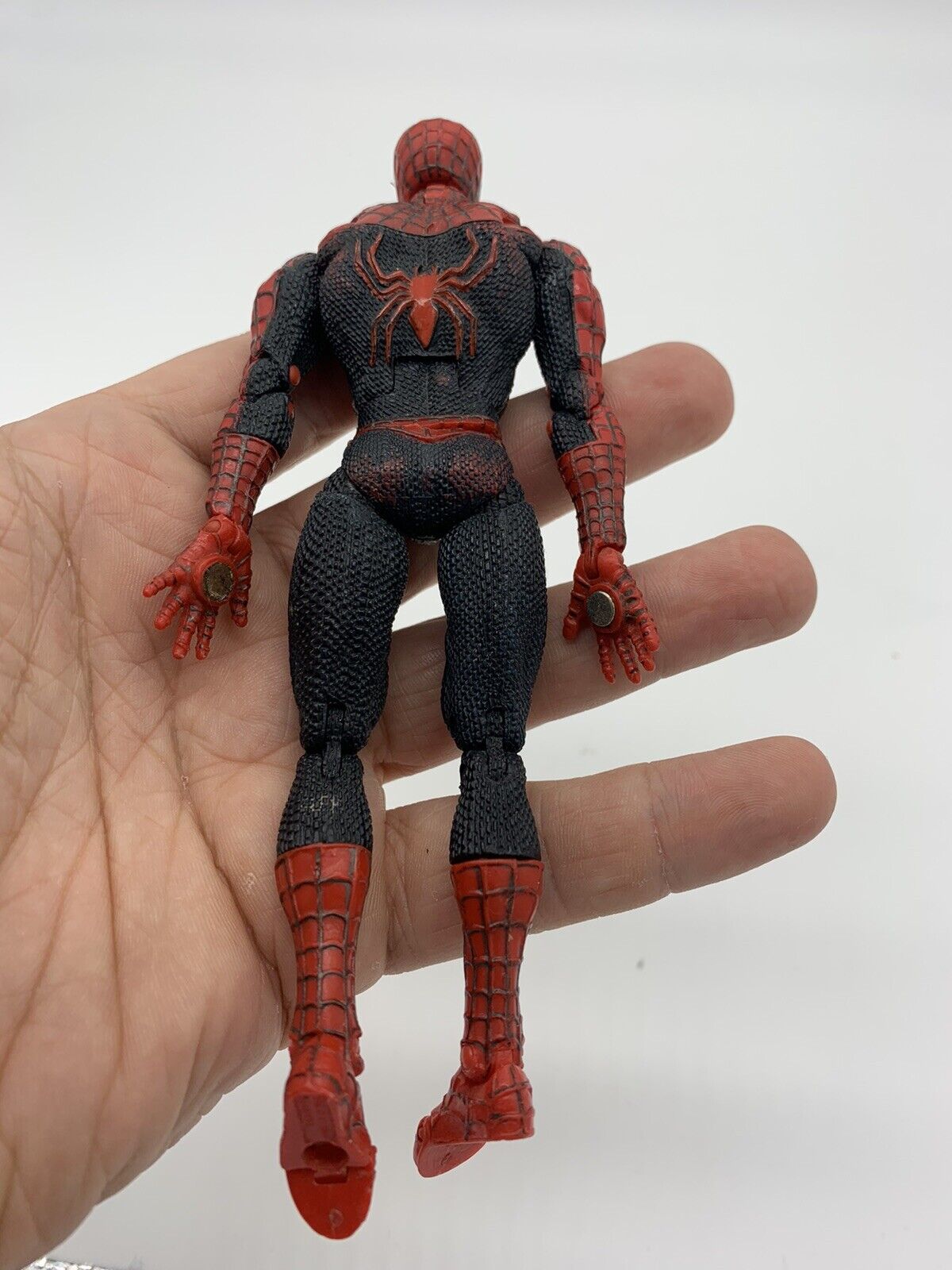 2003 Marvel SPIDER-MAN 2 Movie Magnetic Toby Mcguire posable 6" Read Description