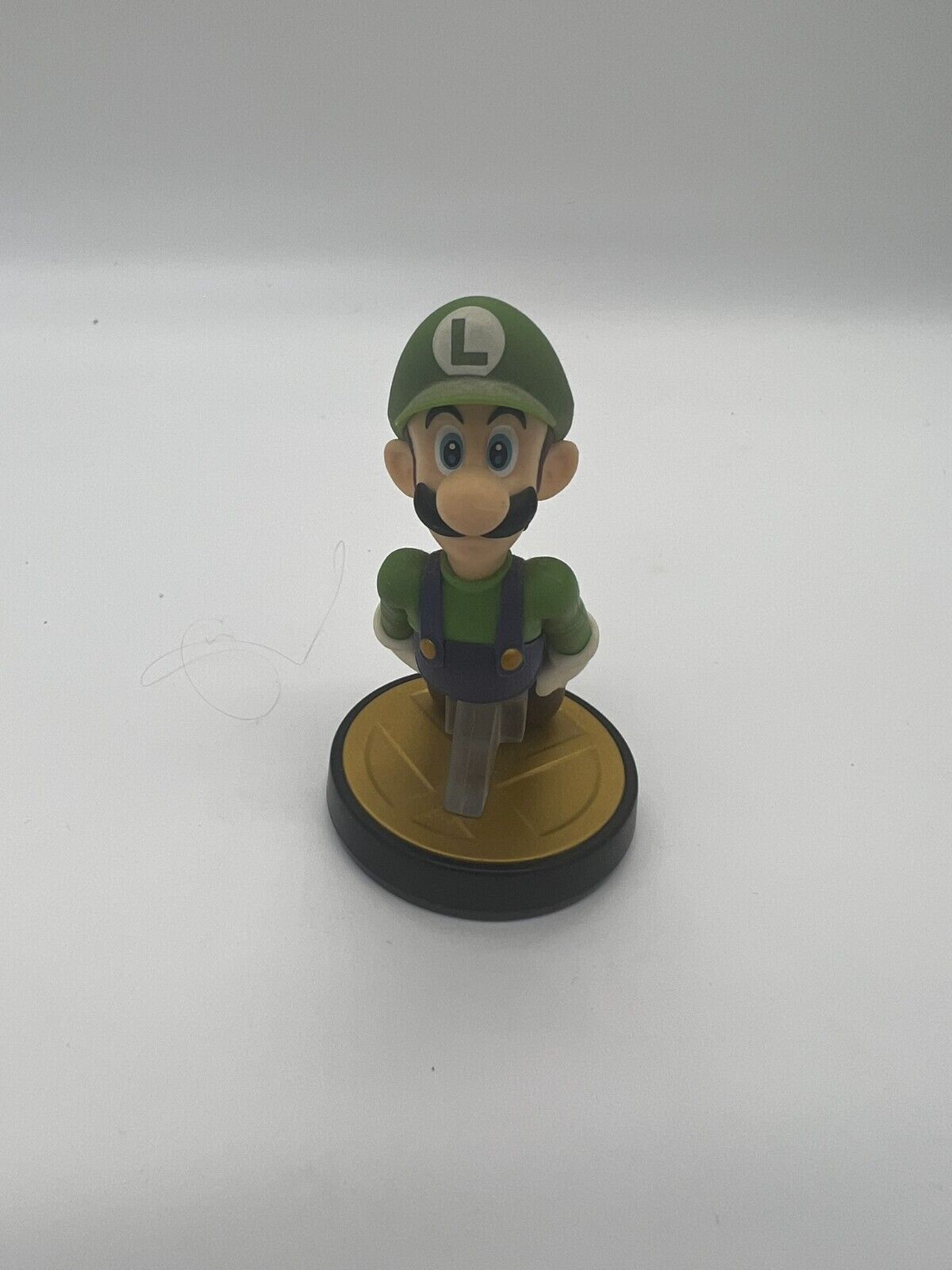 Luigi Amiibo Super Smash Bros Series Figure