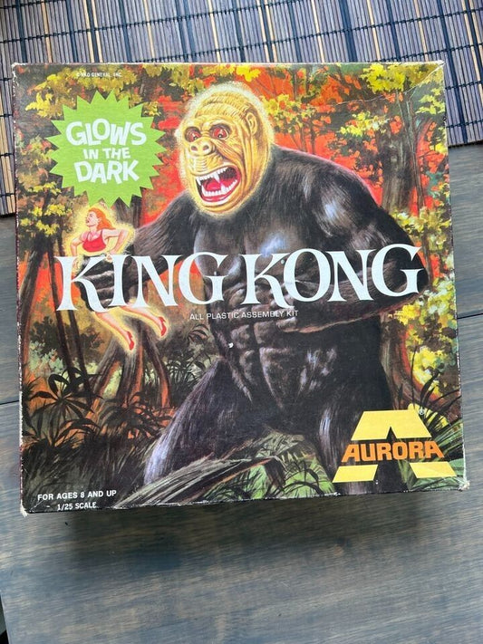 Aurora 1972 - KING KONG - Glow in the Dark Model Kit #465 w/ Box