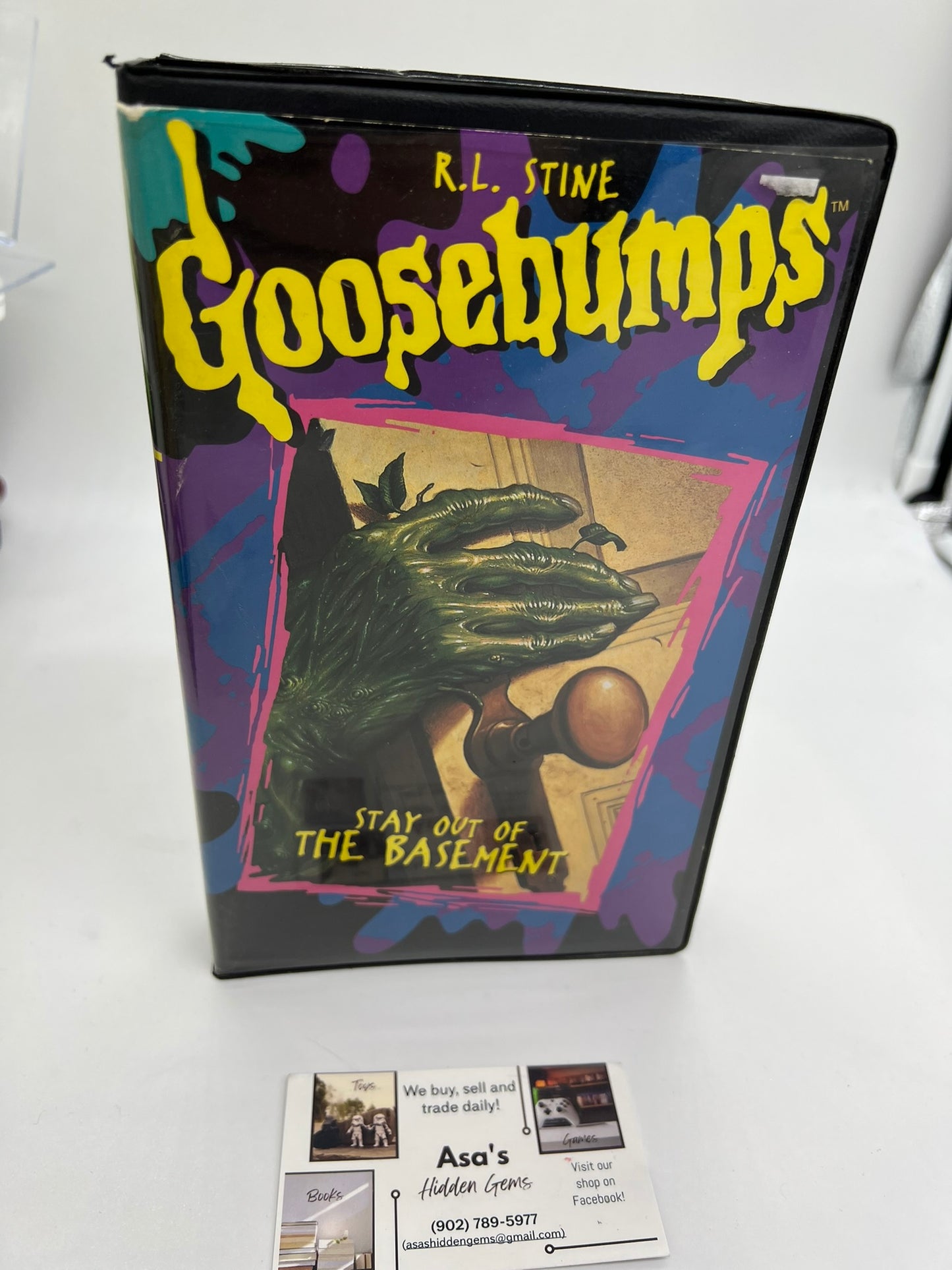 VHS - Goosebumps - Stay Out Of The Basement - RL Stine - 1996 - Clamshell